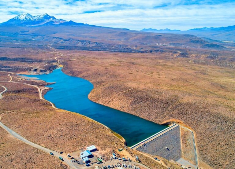 Represa de 50 MMC que propone Southern Perú en valle de Tambo, iría paralela al proyecto Tía María