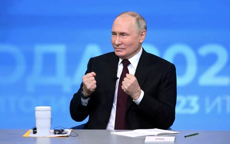 Putin seguirá en el Kremlin hasta 2030 tras lograr un histórico 87,34 % de los votos