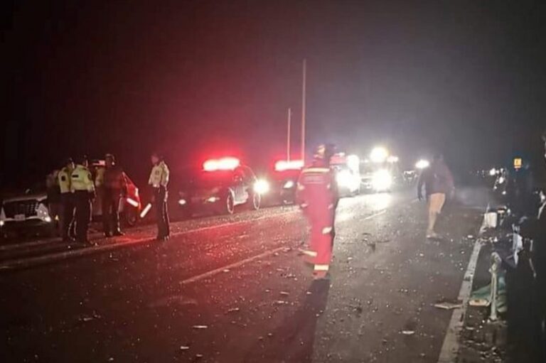 Una mujer muerta y tres heridos dejó triple choque en San Camilo