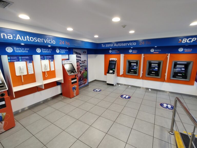 Banco de Crédito incrementa sus ingresos en el primer trimestre