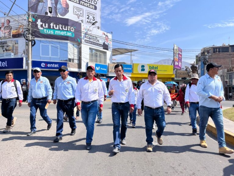 Trabajadores de construcción civil de Moquegua e Ilo realizan marcha en apoyo a pliego de reclamos 2024
