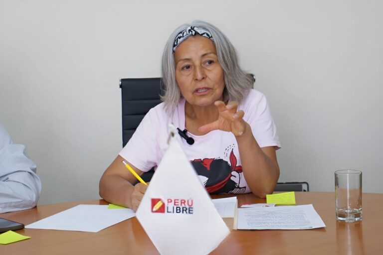 Congresista Agüero pide al ministro Mucho que “renuncie” al cargo 