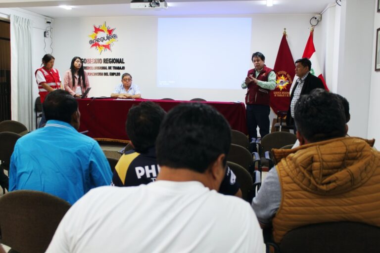 Culminan estudio poblacional del erizo rojo en Islay Camaná
