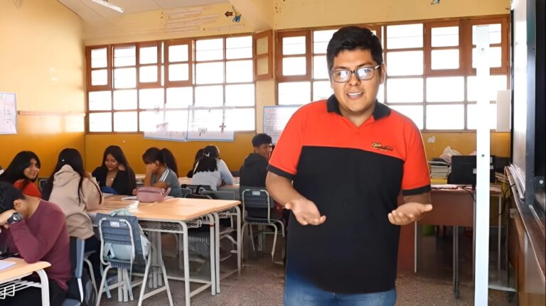 Inauguran ciclo anual de academia preuniversitaria en Deán Valdivia