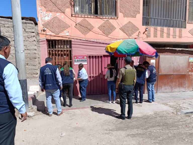 Municipio de Mariscal Nieto clausura dos cantinas ubicadas en la Quebrada del Cementerio