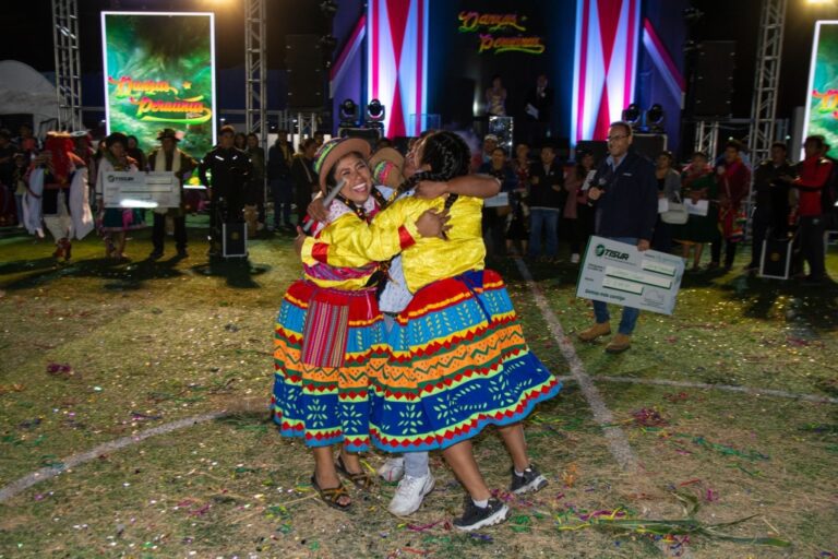 Tisur convoca a concurso de danzas peruanas