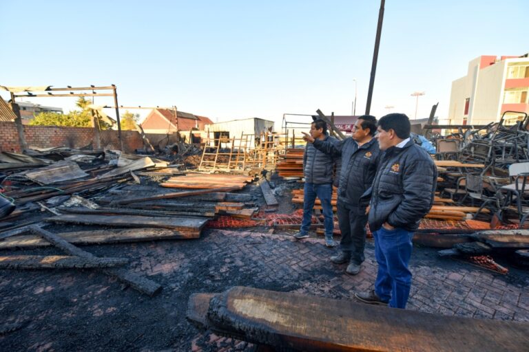 Reportan incendio en taller de carpintería del GRA