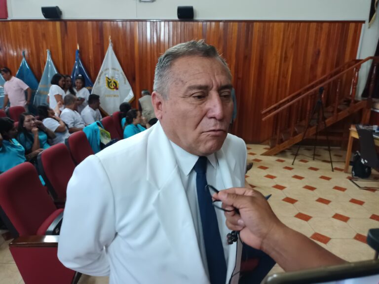 Jefe de la Red Asistencial asegura que llegó a un entendimiento con los sindicatos