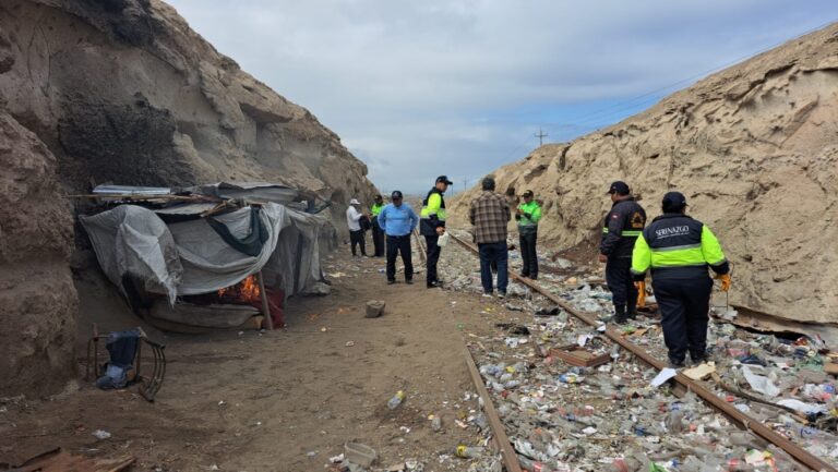 Serenazgo y PNP intervienen a seis varones en zonas de fumaderos de Mollendo
