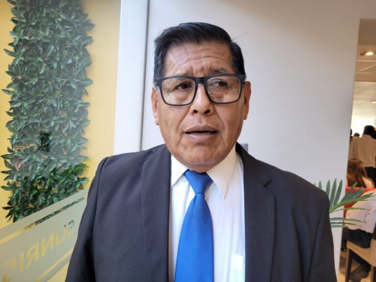 Padres deben abrigar bien a sus hijos para el colegio debido al descenso de la temperatura