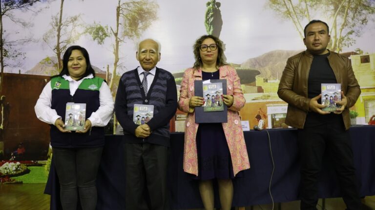 Presentaron el libro «Déjame que te cuente» en Moquegua