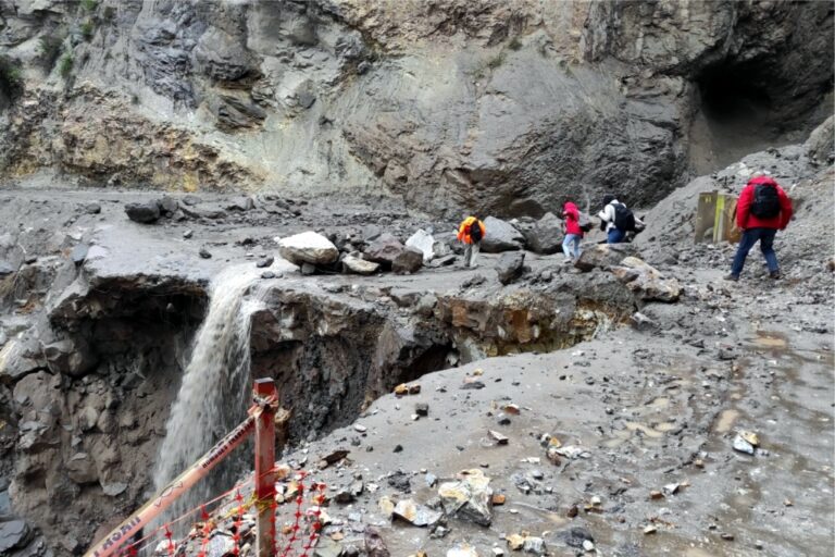 GORE Moquegua destina inversión para rehabilitar vía en Quebrada Volcanmayo