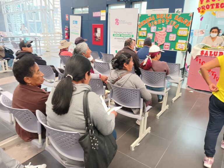 Realizan charla de prevención al celebrar el Día Mundial de la Salud Digestiva