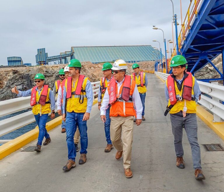Tisur: presidente de la APN visitó Terminal Portuario de Matarani