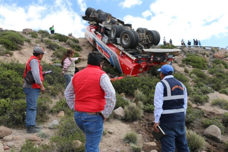 Moquegua en riesgo constante: vuelcos de cisternas bolivianos continúan afectando la región