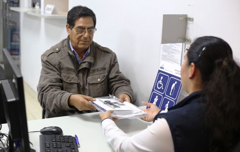 Aprueban disposiciones para solicitar revocatorias de gobernadores y alcaldes