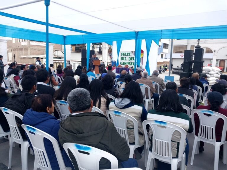 Cocachacra: agricultores se capacitan en su día