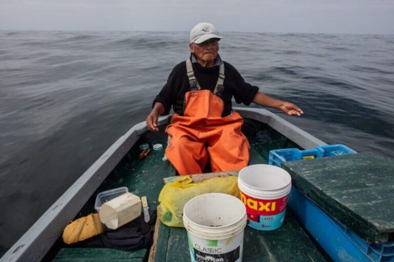 Matarani: realizan campaña para obtención de carné de pesca