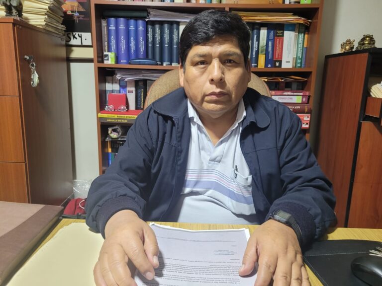 Consejero Marín insiste ante el Ejecutivo el cumplimiento de los compromisos del ‘Moqueguazo’ 