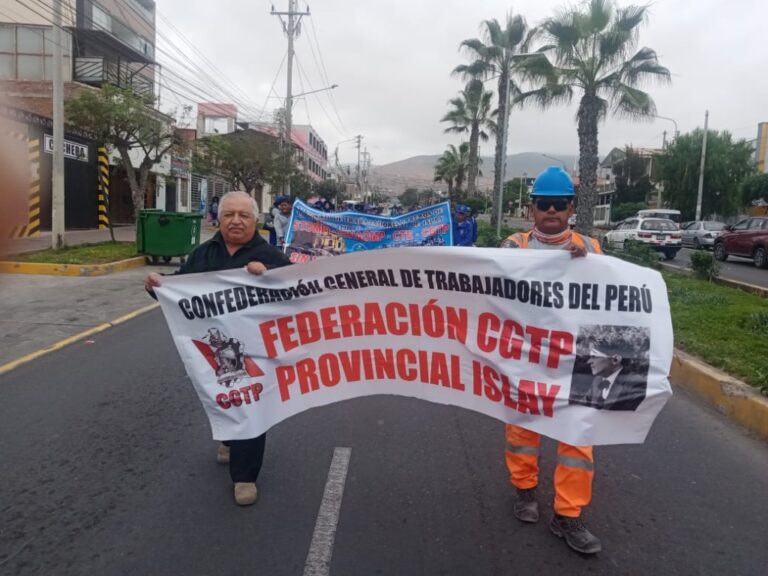 CGTP Islay y obreros municipales de Mollendo marcharon acatando paro