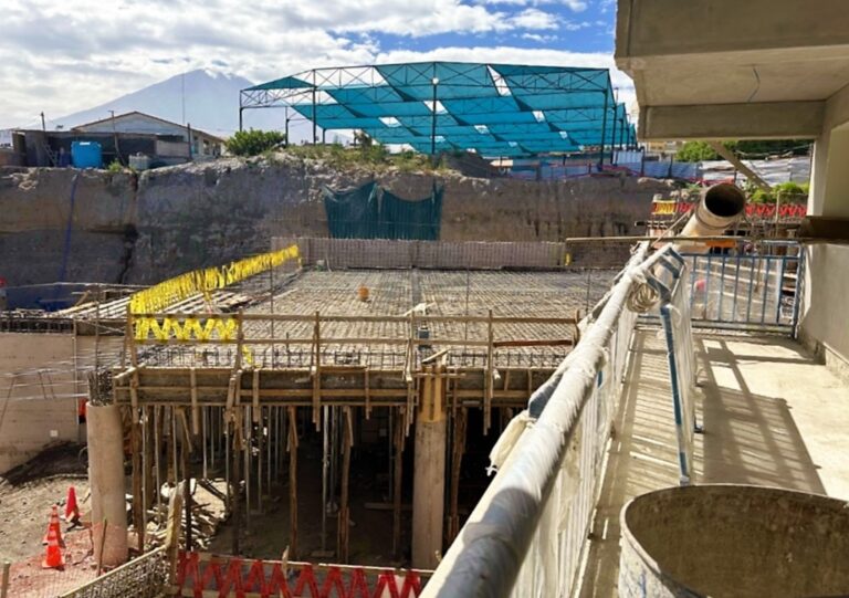Demoras en ejecución de obra pone en riesgo culminación de colegio en Arequipa