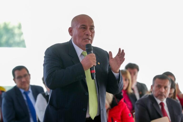 Sunedu amplía plazo para entrega de títulos y grados UJCM hasta junio de 2026