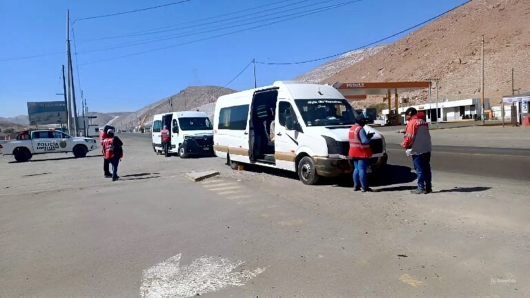 Sutran y PNP intensifican operativos contra el transporte informal en Arequipa