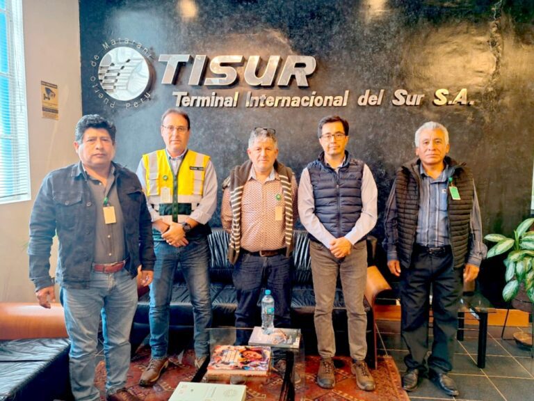 Tisur y autoridades de Punta de Bombón coordinan ejecución de obras por impuestos