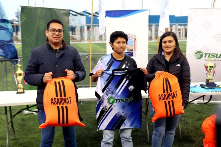 Tisur entregó ropa deportiva para pescadores de Matarani