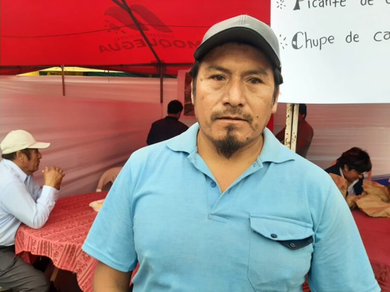 Intervienen a personas que envenenan el río para capturar camarones