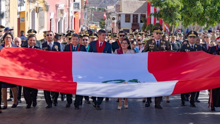 Así fueron los actos centrales y sesión solemne por el 203° aniversario patrio en Moquegua