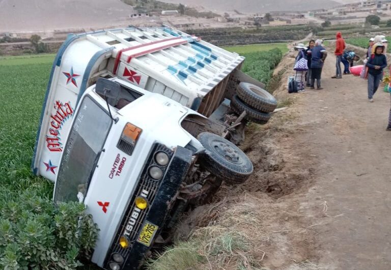 Accidente deja cinco heridos en Valle Arriba