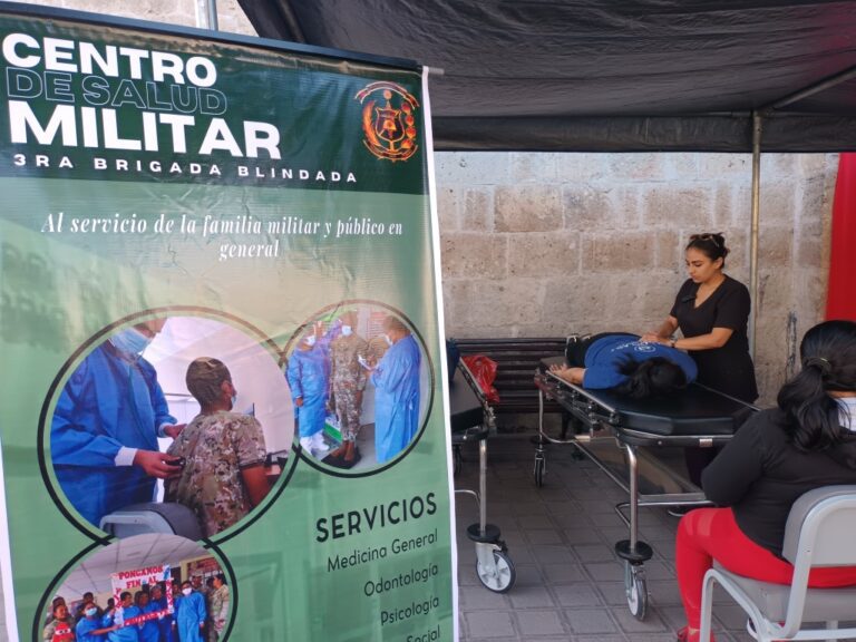 Realizan feria informativa “Promoviendo Salud y Vida” en el Bicentenario