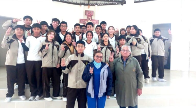 Mollendo: estudiantes del colegio San Francisco reciben charla sobre lucha contra el TID