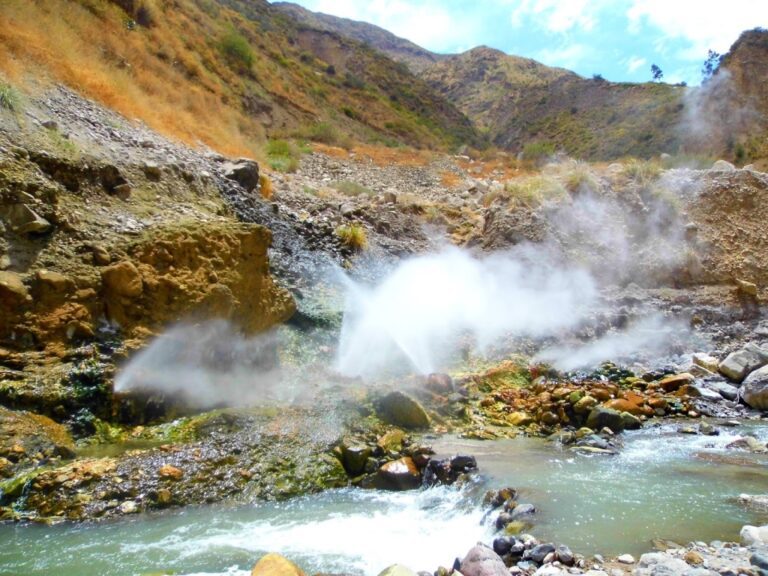 Ríos del valle de Tambo reciben aguas de 44 géiseres que emanan boro y arsénico