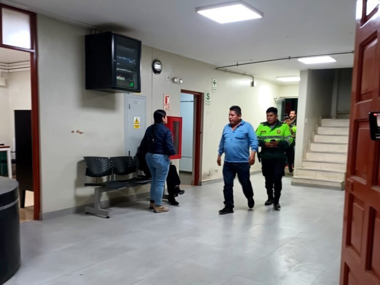 Conductor de la MD de Torata detenido por presunto peculado y conducción en estado de ebriedad