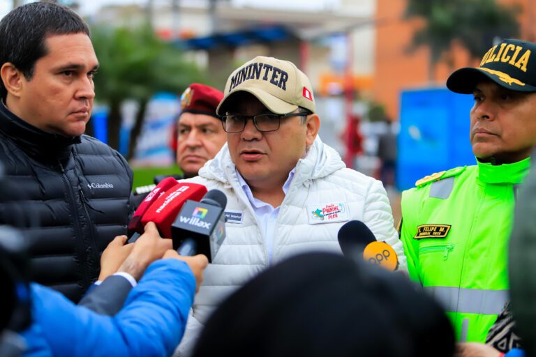 Ministro del Interior asegura que Vladimir Cerrón está en el Perú