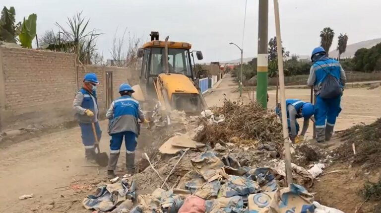 Cocachacra: intervienen calle Salaverry usada como “botadero”