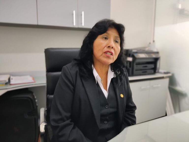 Lic. Maritza Mayta Apaza asume dirección de la UGEL Islay