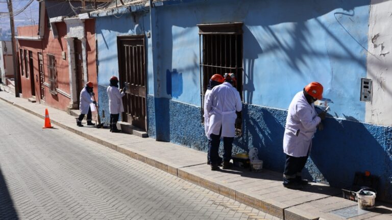 Municipalidad continúa la restauración de fachadas históricas de Moquegua