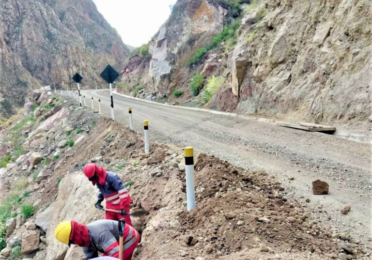 Actual gestión regional acelera ejecución de obra vial tramo Lloque – Huarina – Matalaque