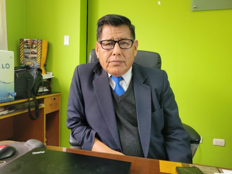 Hoy reconocimiento a los docentes que cumplen 25 y 30 años de servicio en Ilo