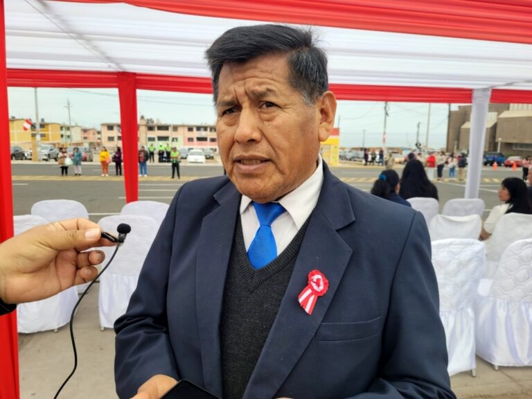 Docentes de la UGEL Ilo en capacitación