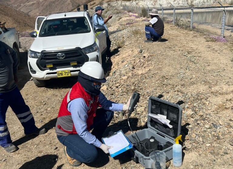 Monitorean la calidad del agua en el río Asana para garantizar seguridad hídrica