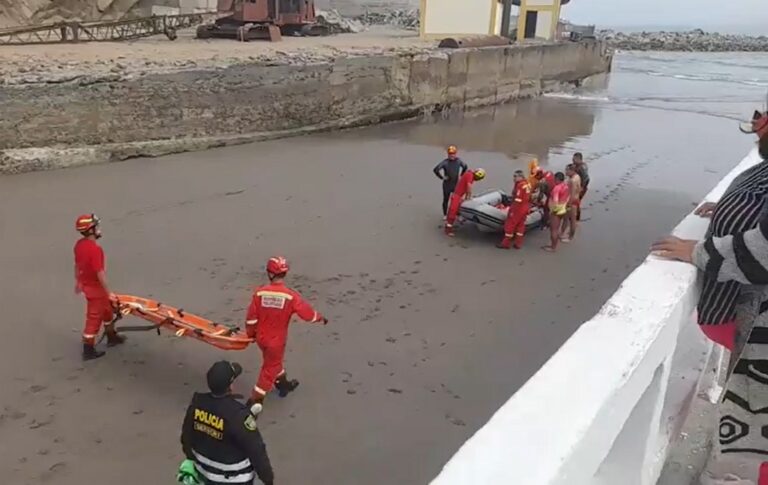 Hallan sin vida a hombre en el fondo de un acantilado de Mollendo 