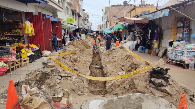 Dos semanas tomarían trabajos de cambio de tuberías de desagüe en la calle La mar