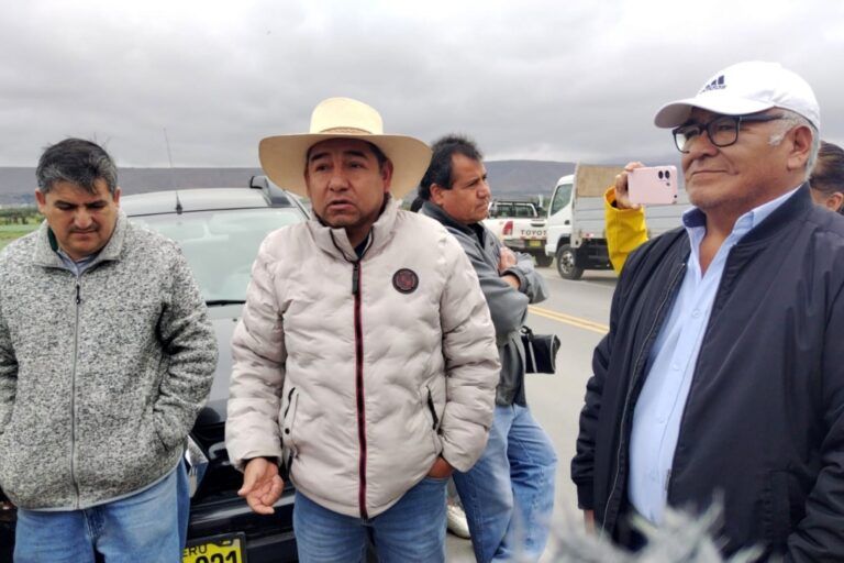 Contaminación del río Tambo: alcaldes de Islay y Juntas de Usuarios anuncian huelga de hambre en Lima