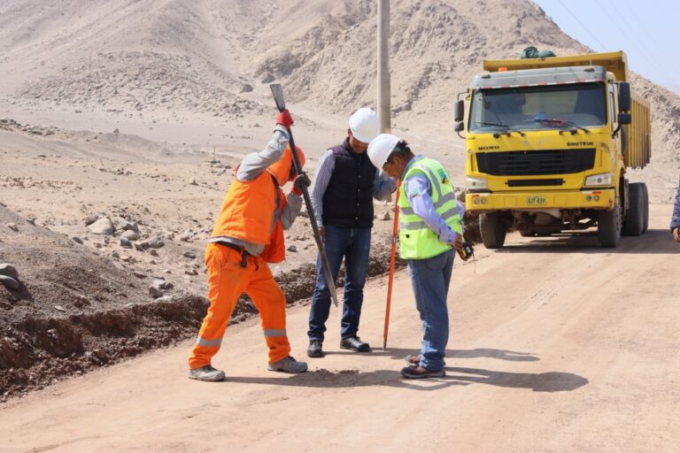 Carretera desde el puente Santa Rosa a La Ayanquera estará terminada en un mes 