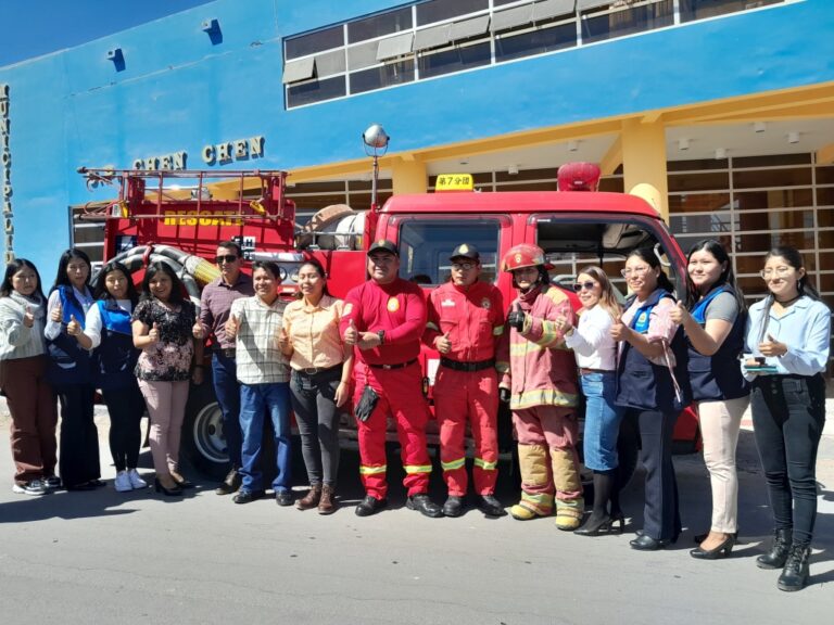 Reciben una unidad contra incendios para la futura Compañía de Bomberos en Chen Chen