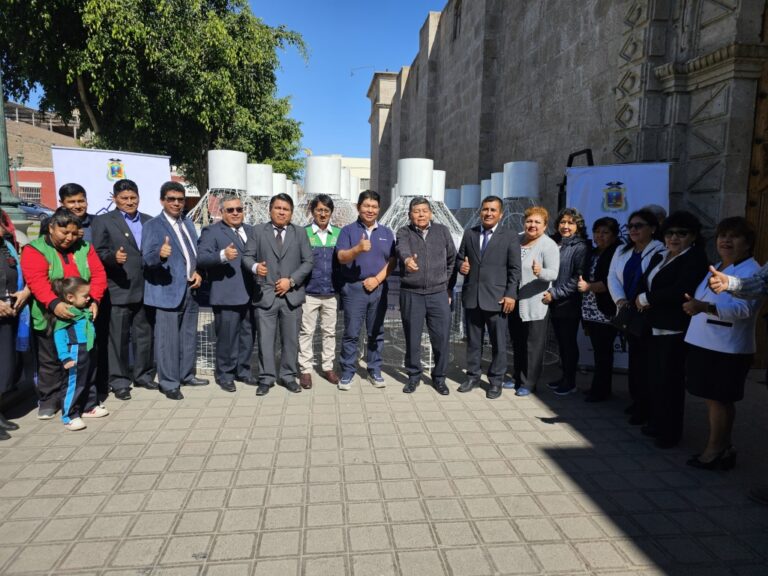 Entregan de 20 contenedores de reciclaje a Instituciones Educativas de Moquegua 